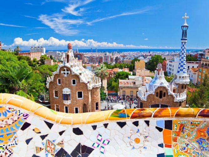 Un Viaje a Barcelona GCSE Spanish 1 hr lesson.