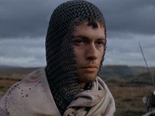 GCSE Edexcel Lit Macbeth Question - The Sergeant in Act 1 ('...As Sparrows Eagles...')