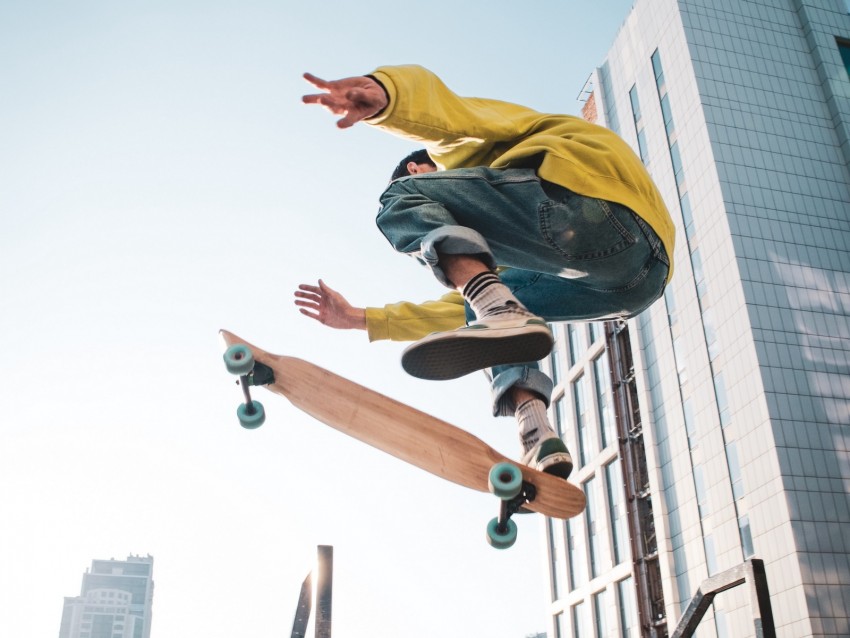 KS3 / GCSE Writing Original writing lesson plus vocab /sentence structure tasks 'The Skater''