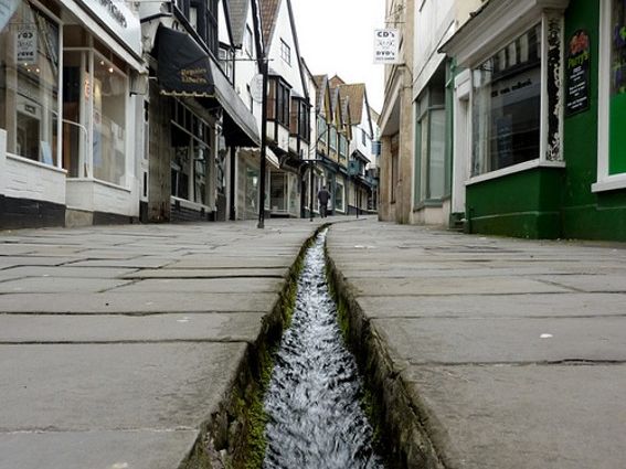 How filthy were Medieval Towns?
