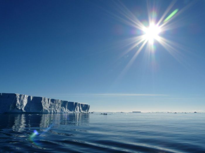 Iceberg hunting: how well can we predict the distribution of icebergs?
