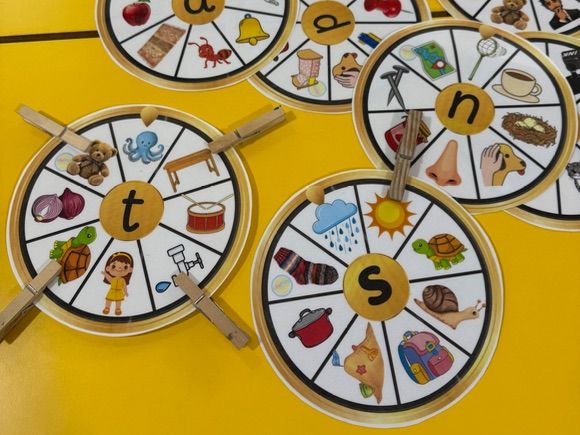 Beginning Sounds Peg Wheel | EYFS Phonics Activity | Initial Sound Recognition Game
