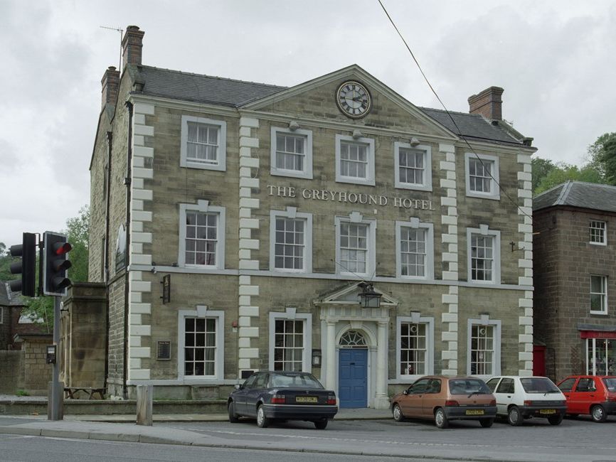 What can we learn about shapes from buildings?