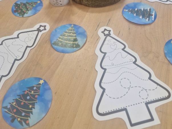 Christmas tree pencil control