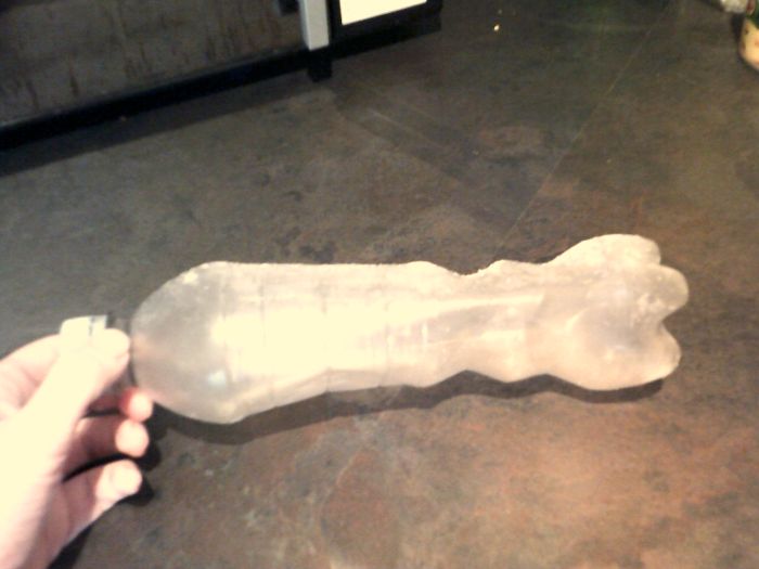 Short experiment to investigate the effect of temperature on pressure