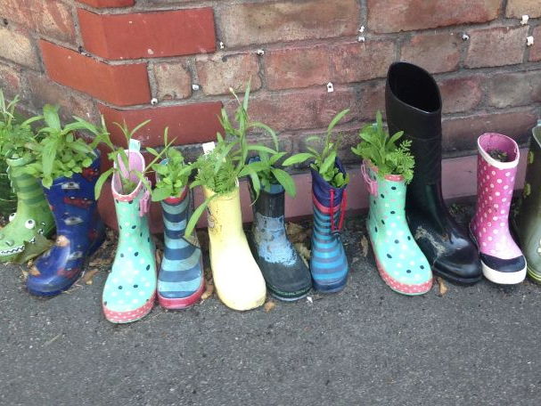 Learn at Chester Zoo - How to make Wildflower Wellies!