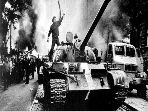 8.2 The superpowers’ response to the Prague Spring