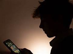 Tutor time - Should social media be band for teenagers