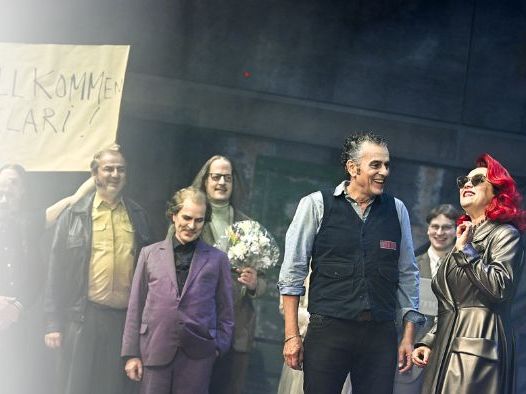 Der Besuch der alten Dame, German plot summaries and tasks A level/ AS German resource