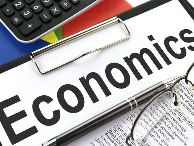 Real wage & Natural rate of unemployment