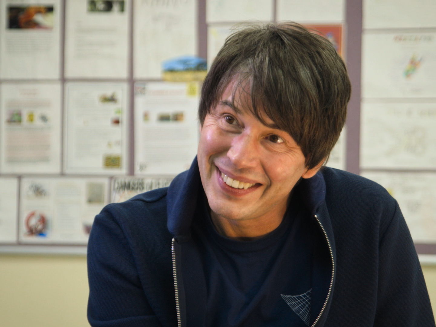 Brian Cox school experiments: Do plants need soil to grow?